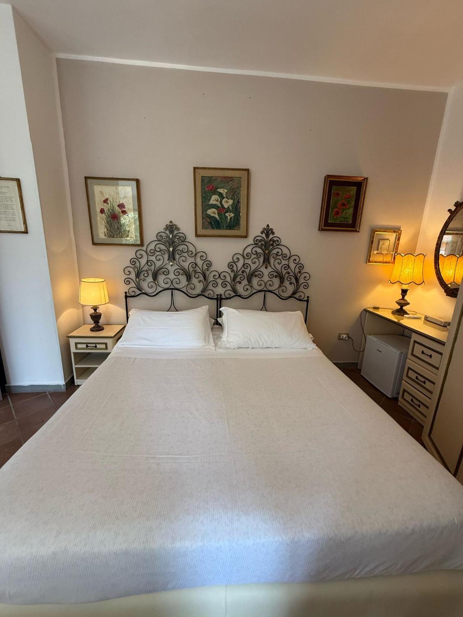 L'Elisea Maison De Charme Castellabate Esterno foto